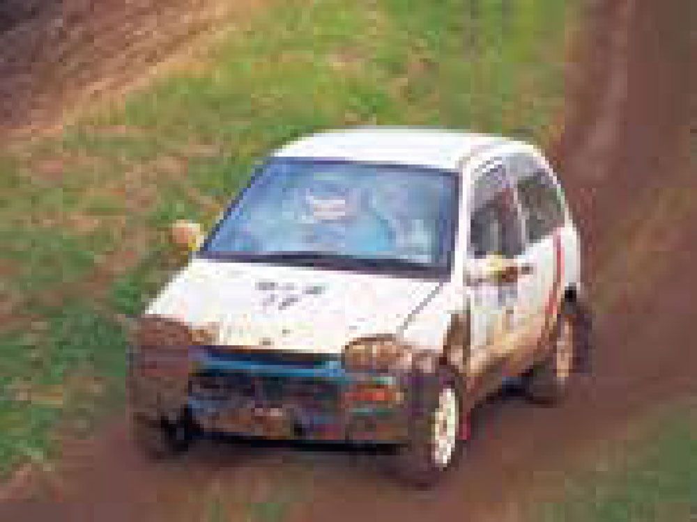 ダートカップのレース風景